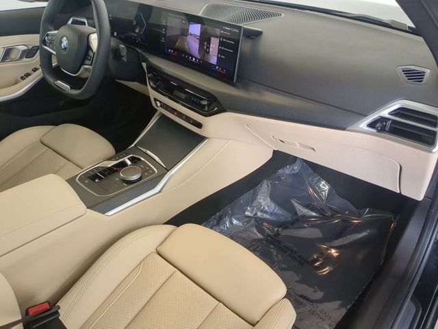 2025 BMW 3 Series 330i - Photo 18
