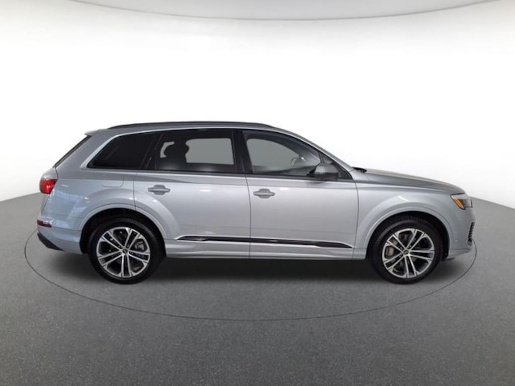 Used 2025 Audi Q7 45 Premium Plus SUV
