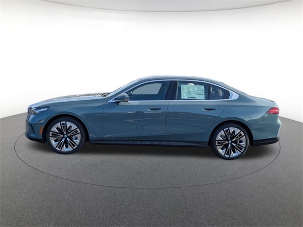 New 2026 BMW 530i xDrive Sedan