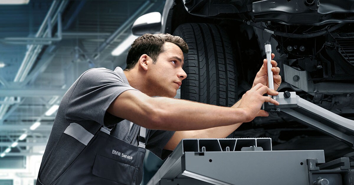 BMW_Service_UnderTheCar.jpg