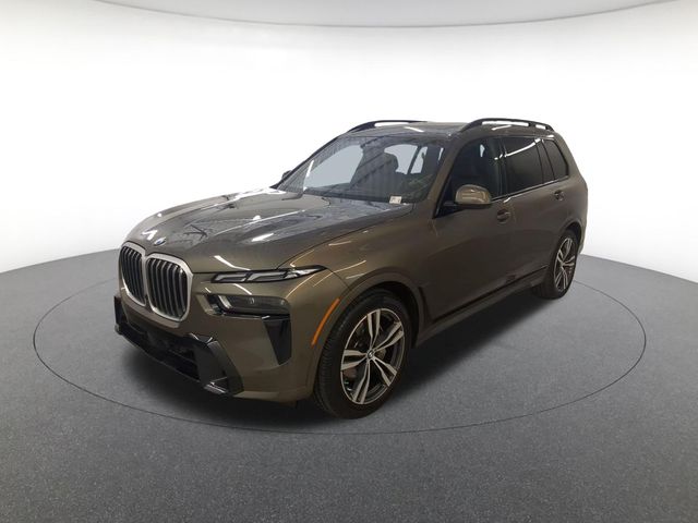 2025 BMW X7 xDrive40i's photo