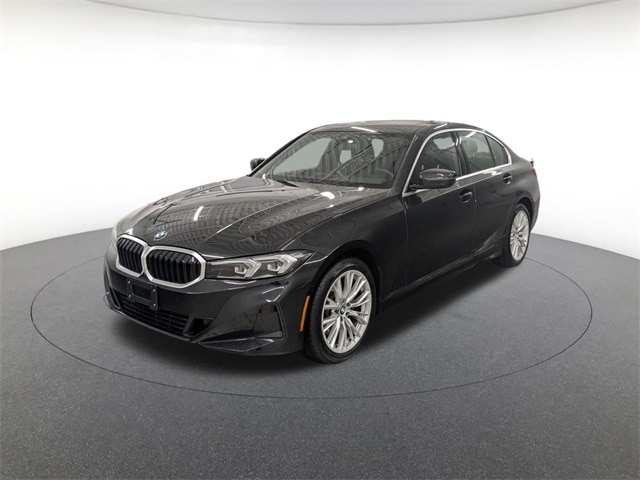 2024 BMW 3 Series 330i's photo