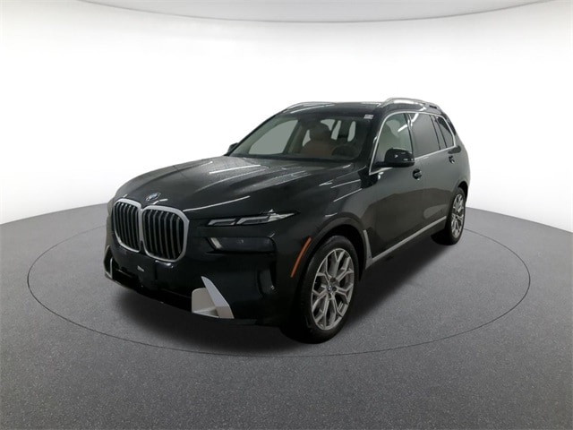 2024 BMW X7 40i's photo