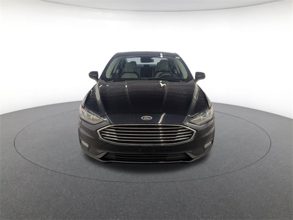 Used 2020 Ford Fusion SE Sedan
