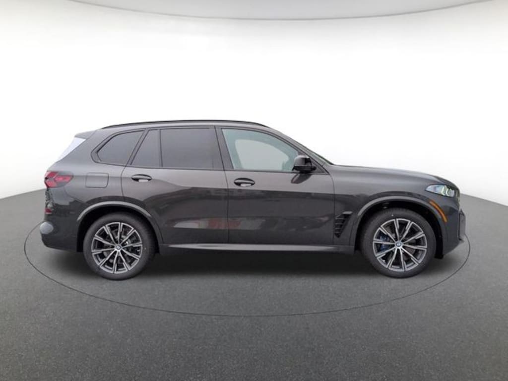 New 2026 BMW X5 M60i SUV