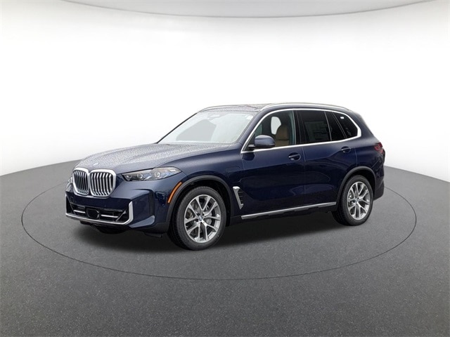 2026 BMW X5 50e's photo