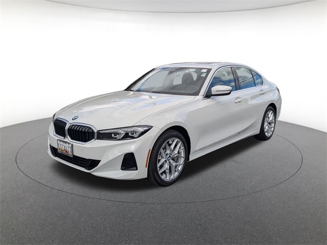 2025 BMW 3 Series 330i's photo