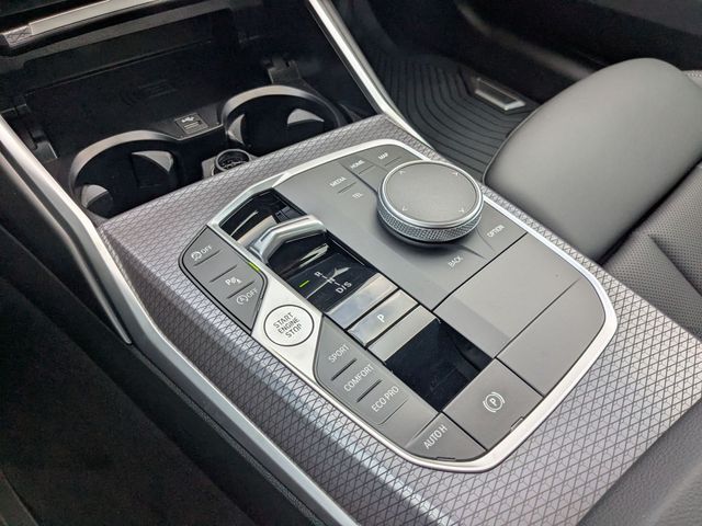 2025 BMW 3 Series 330i - Photo 11