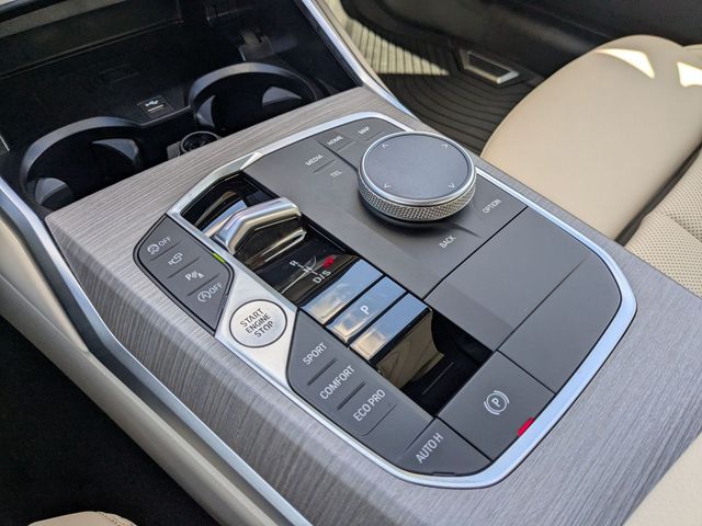 2025 BMW 3 Series 330i - Photo 11