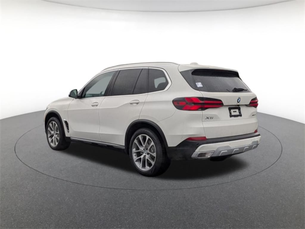 New 2026 BMW X5 xDrive40i SUV