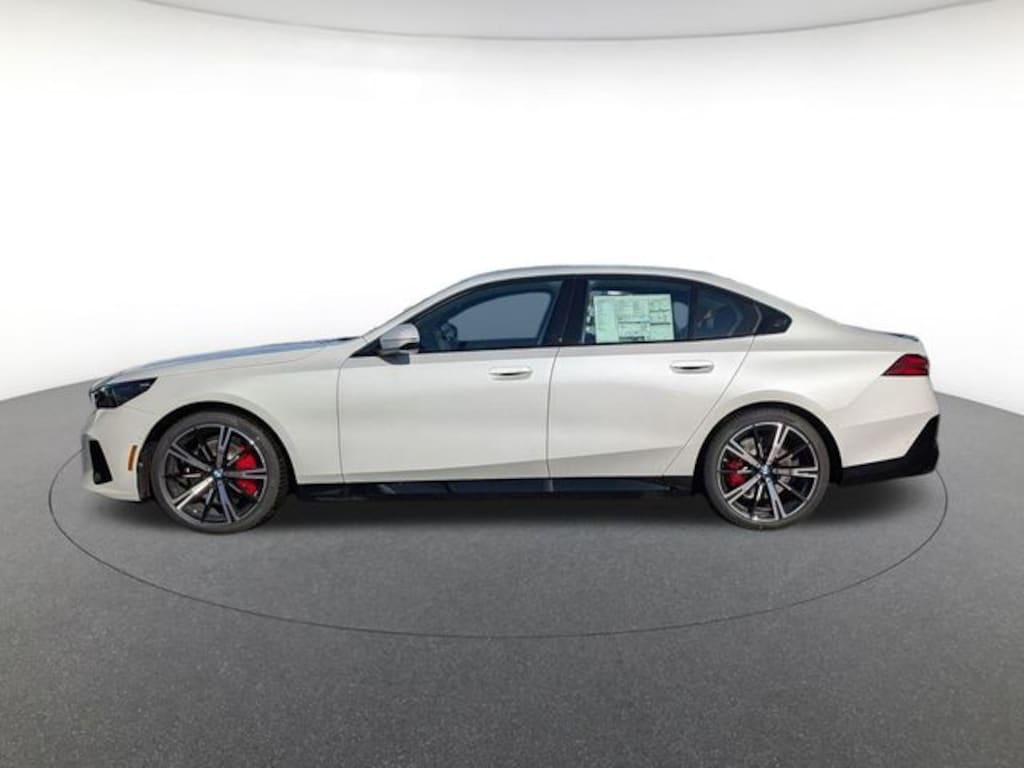 New 2026 BMW 530i xDrive Sedan