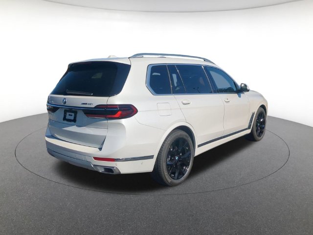 New 2027 BMW X7 xDrive40i SUV