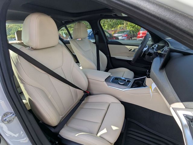 2025 BMW 3 Series 330i - Photo 21