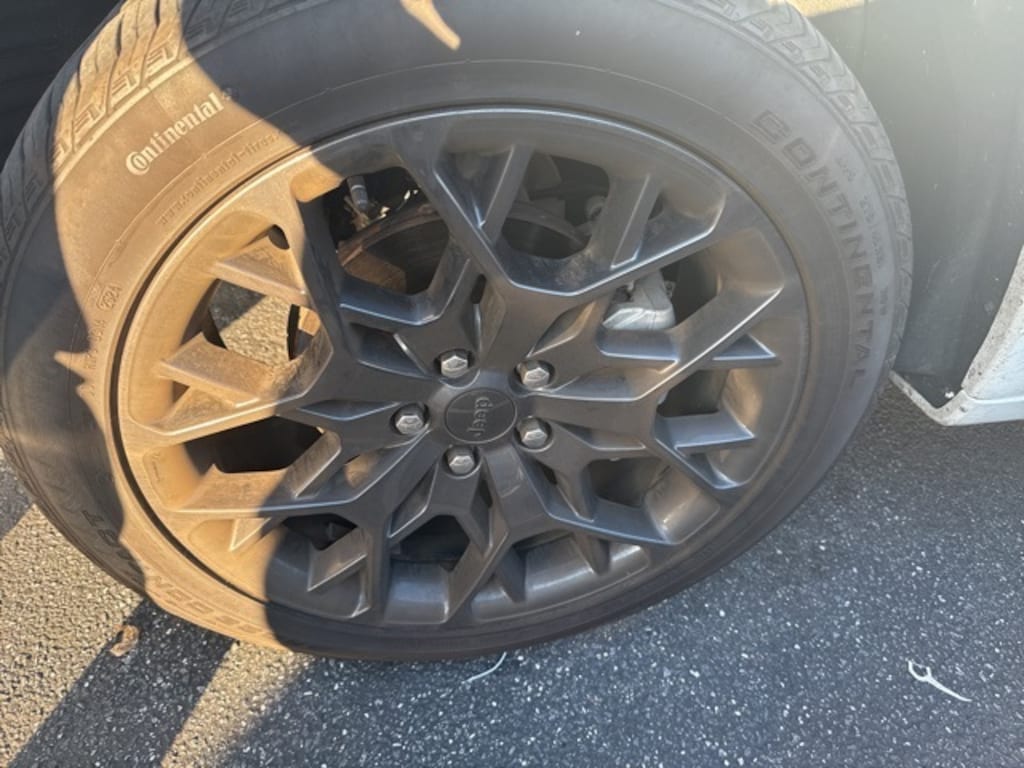 Used 2025 Jeep Grand Cherokee Summit SUV