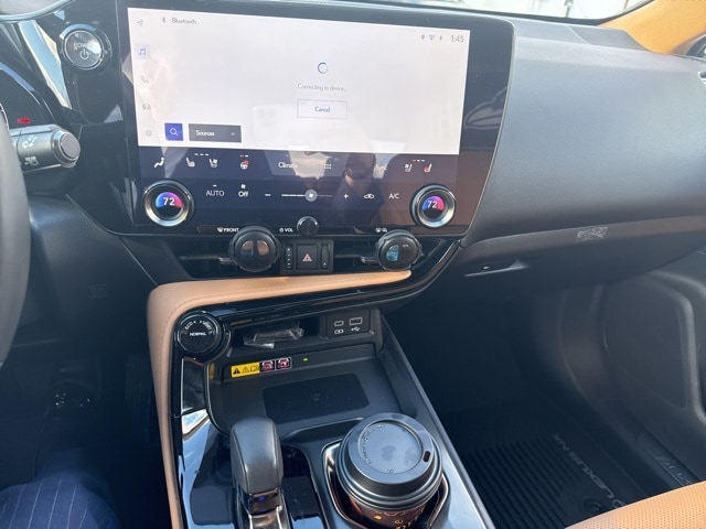 2023 Lexus NX Hybrid 350h's photo