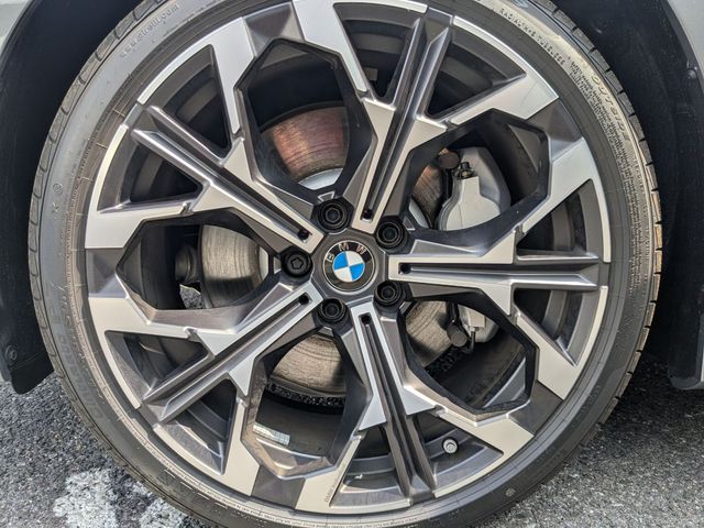 2025 BMW 3 Series 330i - Photo 22