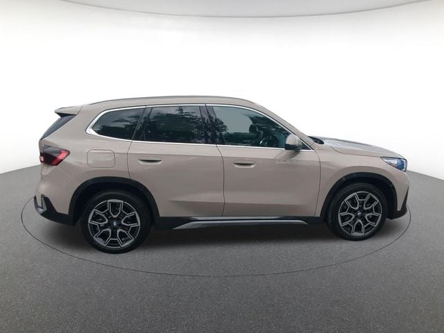 2026 BMW X1 28i - Photo 4