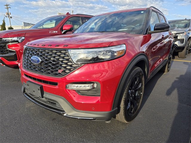 2024 Ford Explorer ST photo 3