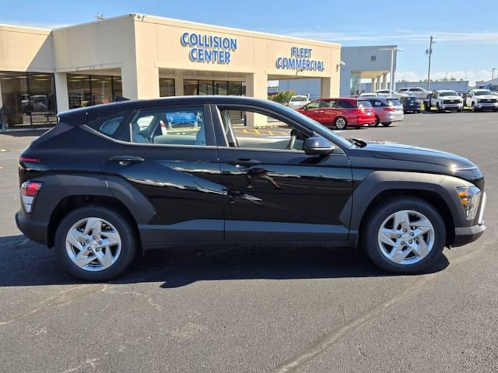 Used 2025 Hyundai Kona SE