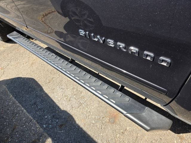 Used 2016 Chevrolet Silverado 1500 LT with VIN 3GCUKREC2GG228834 for sale in Little Rock