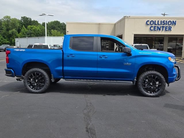 Used 2022 Chevrolet Silverado 1500 RST with VIN 1GCUDEEDXNZ592119 for sale in Little Rock