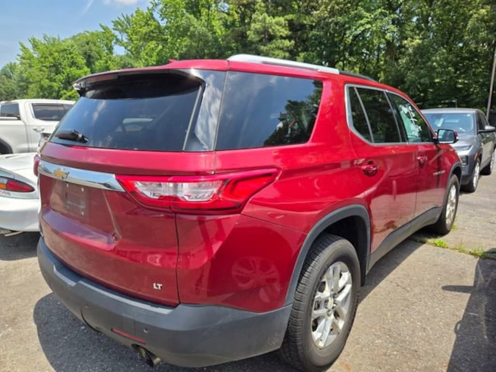 Used 2018 Chevrolet Traverse LT Cloth SUV