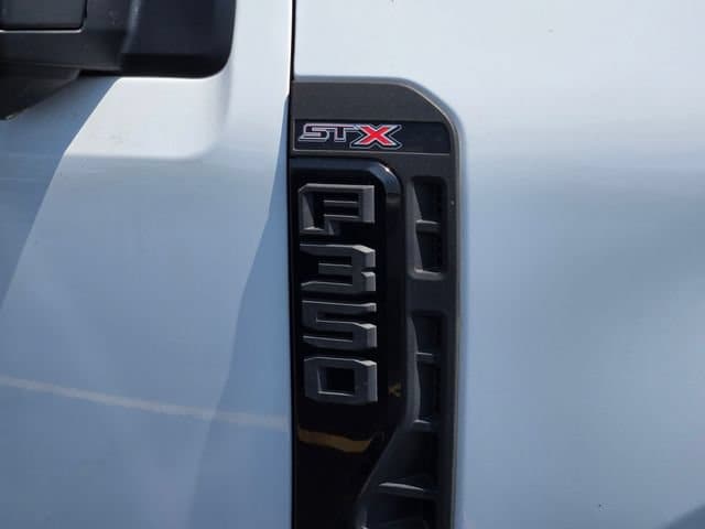 Used 2024 Ford F-350 Super Duty XL with VIN 1FT8W3BN3RED11983 for sale in Little Rock