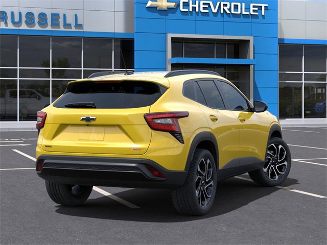 2025 Chevrolet Trax photo 2