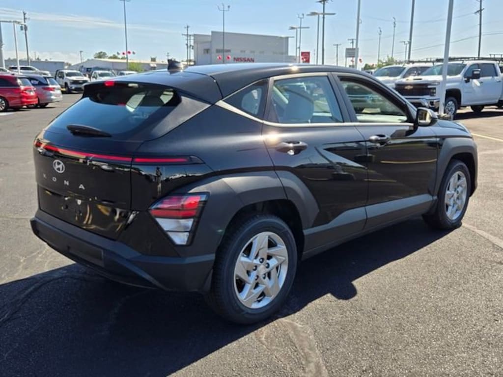 Used 2025 Hyundai Kona SE
