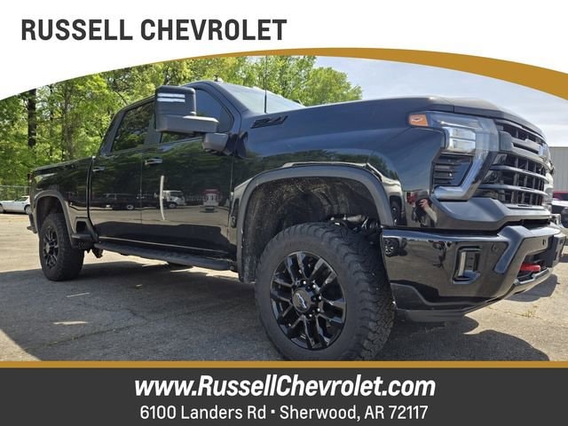 2025 Chevrolet Silverado HD LT 4WD Crew Cab Standard Box's photo