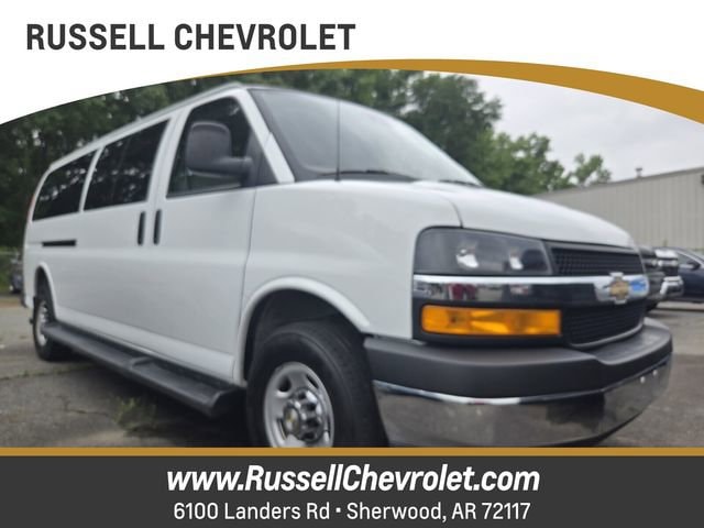 2025 Chevrolet Express 3500 LT Extended's photo