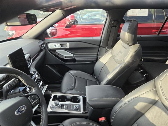 2024 Ford Explorer ST photo 4