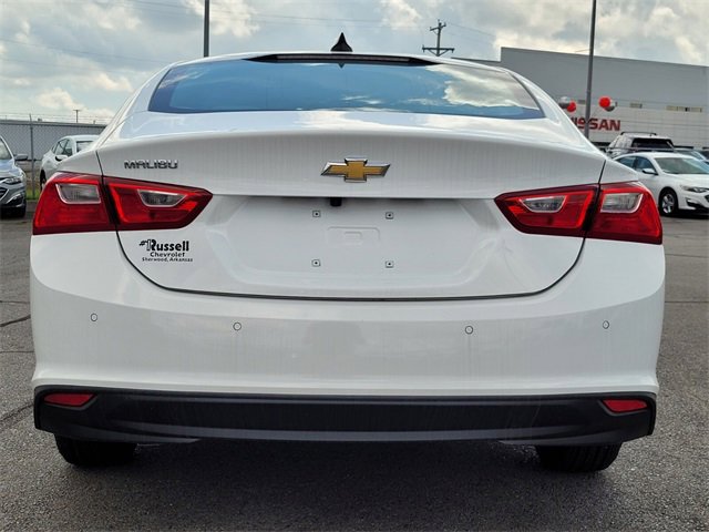 2025 Chevrolet Malibu photo 4