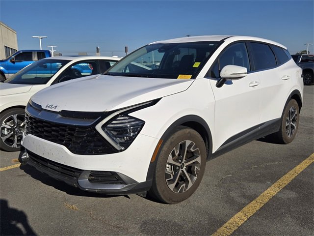 2024 Kia Sportage EX photo 2