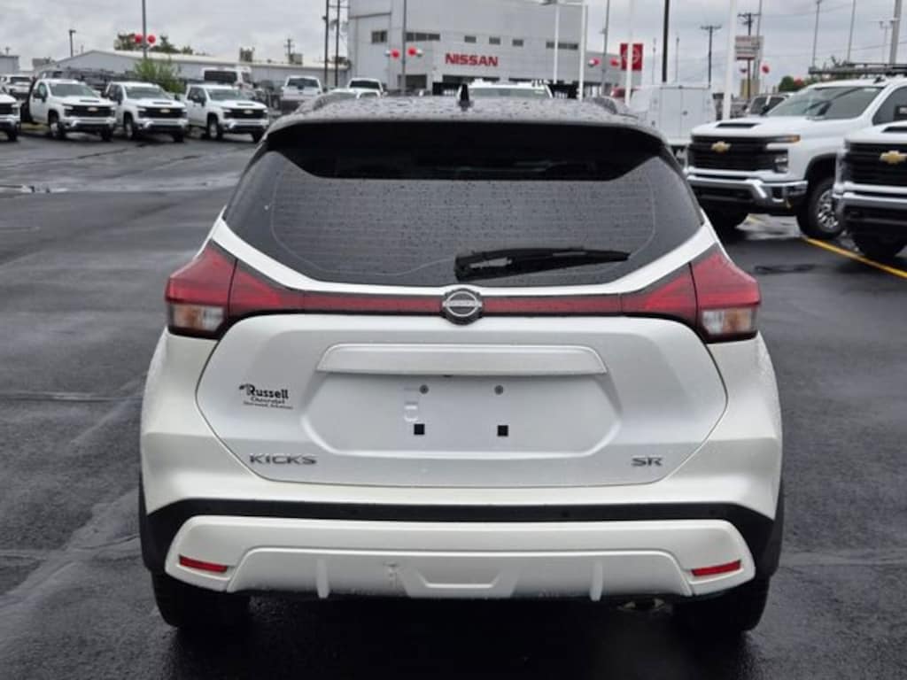 Used 2023 Nissan Kicks SR
