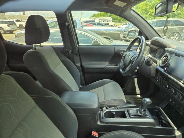 Used 2022 Toyota Tacoma SR5 with VIN 3TMCZ5AN3NM453706 for sale in Little Rock