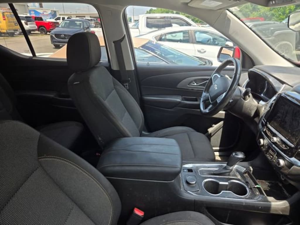 Used 2018 Chevrolet Traverse LT Cloth SUV