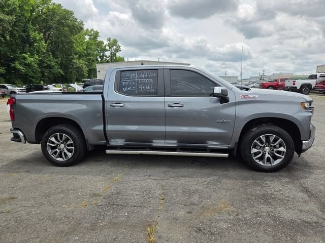 Used 2021 Chevrolet Silverado 1500 LT with VIN 1GCUYDED7MZ134468 for sale in Little Rock