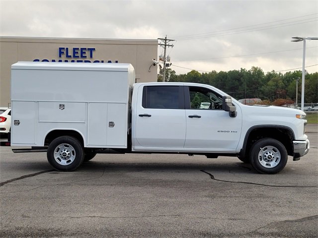 2025 Chevrolet Silverado 2500HD photo 2