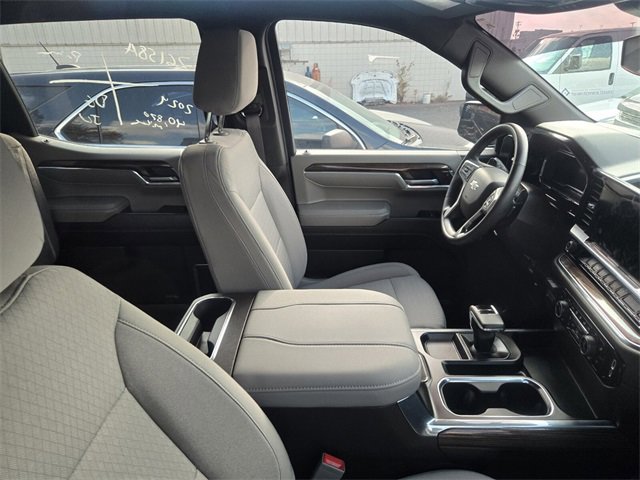 2024 Chevrolet Silverado 1500 LT Trail Boss photo 2