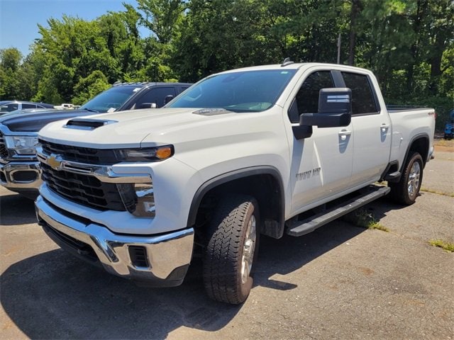 Used 2024 Chevrolet Silverado 2500HD LT with VIN 1GC4YNE73RF103081 for sale in Little Rock