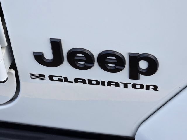Used 2025 Jeep Gladiator High Tide with VIN 1C6PJTAG5SL527968 for sale in Little Rock