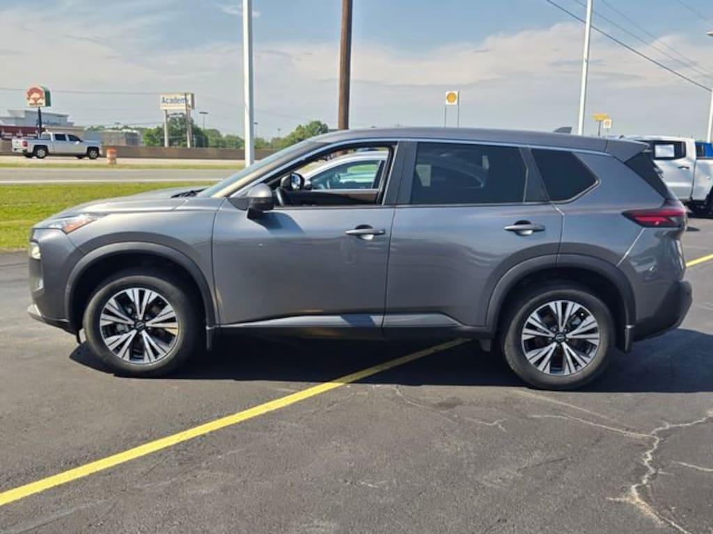 Used 2022 Nissan Rogue SV