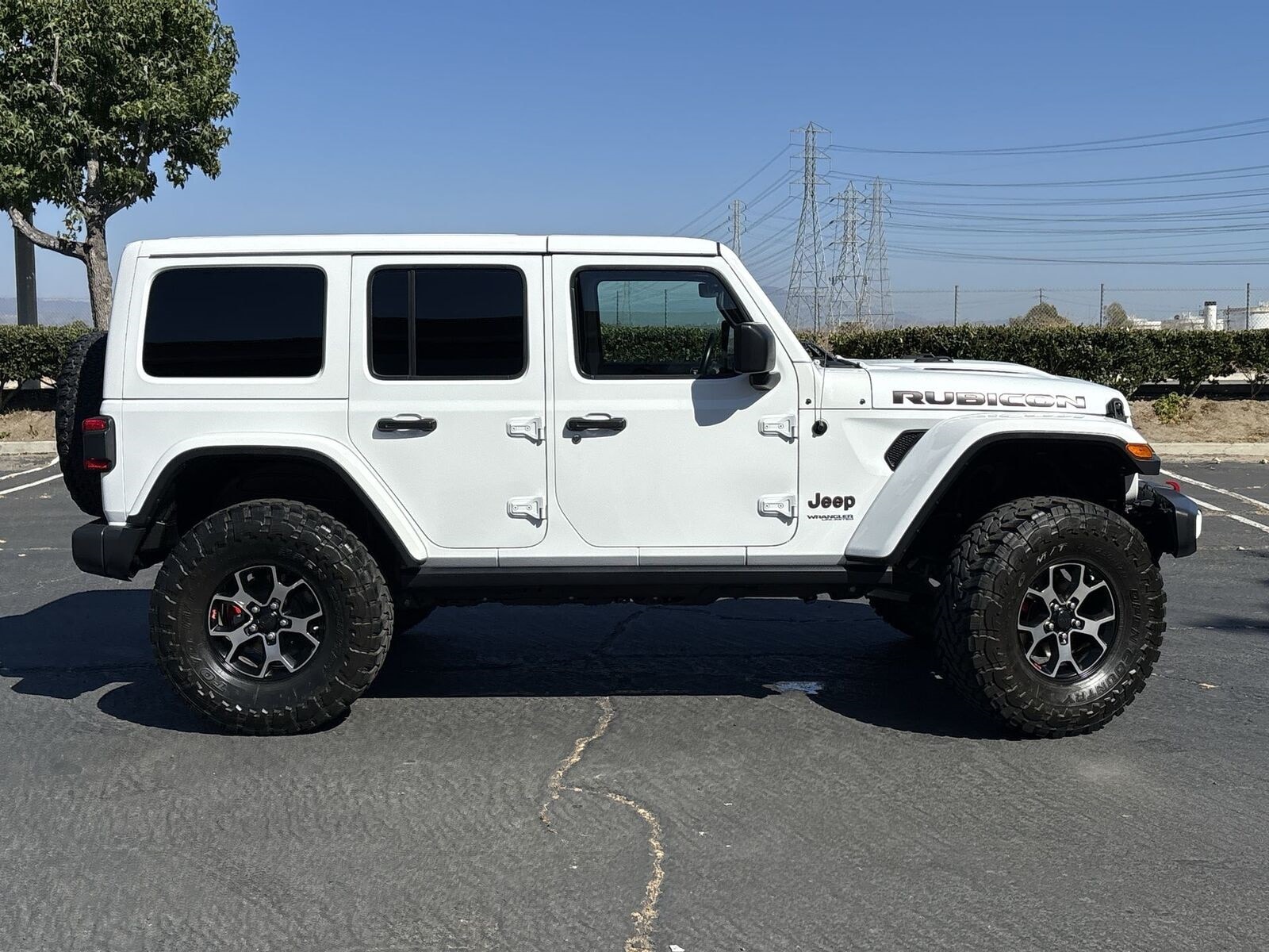 Used 2018 Jeep All-New Wrangler Unlimited Rubicon with VIN 1C4HJXFG1JW149142 for sale in Anaheim, CA