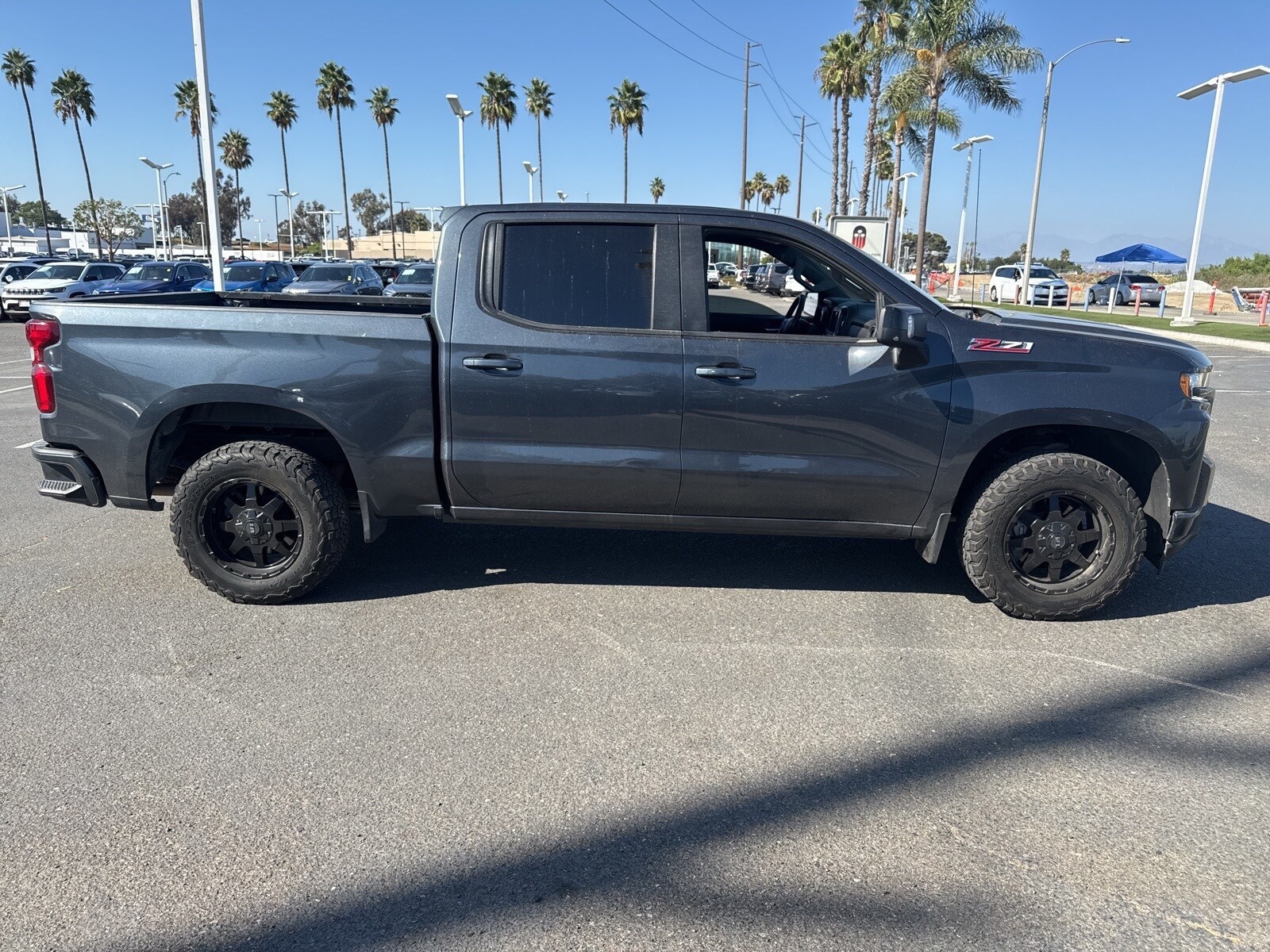 2022 Chevrolet Silverado 1500 RST photo 2
