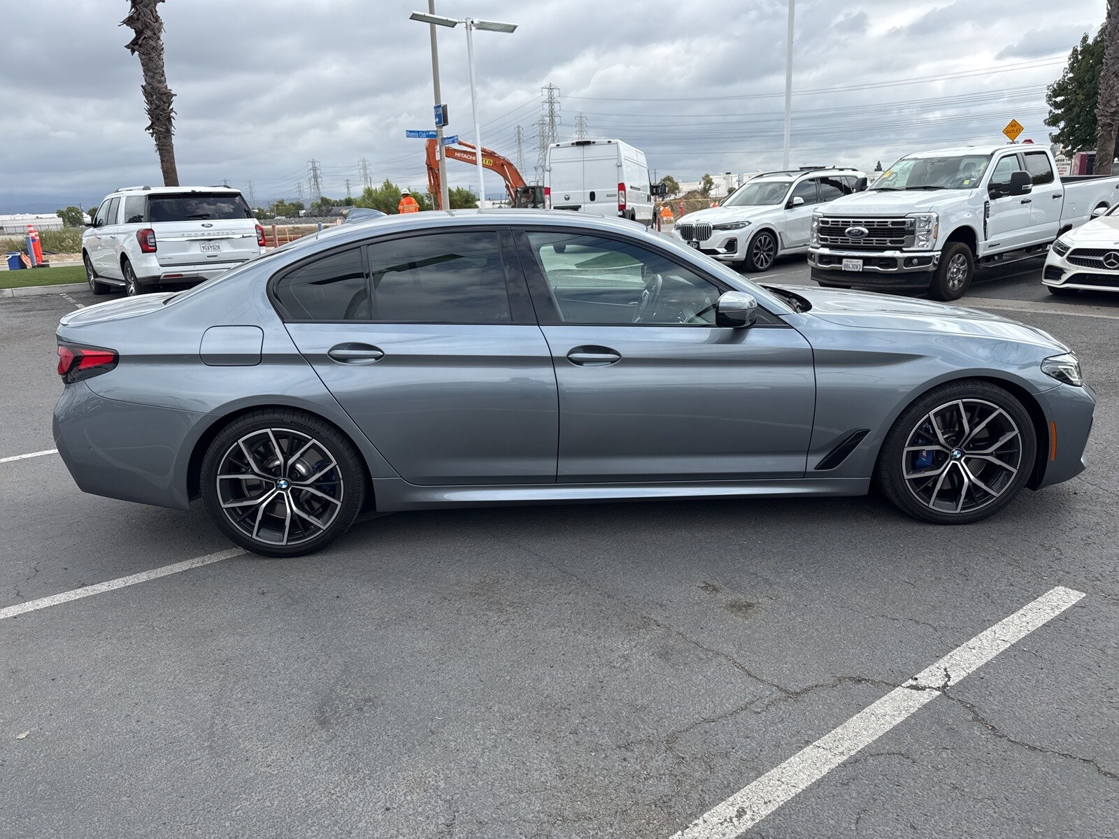 2022 Bmw M550i xDrive photo 2
