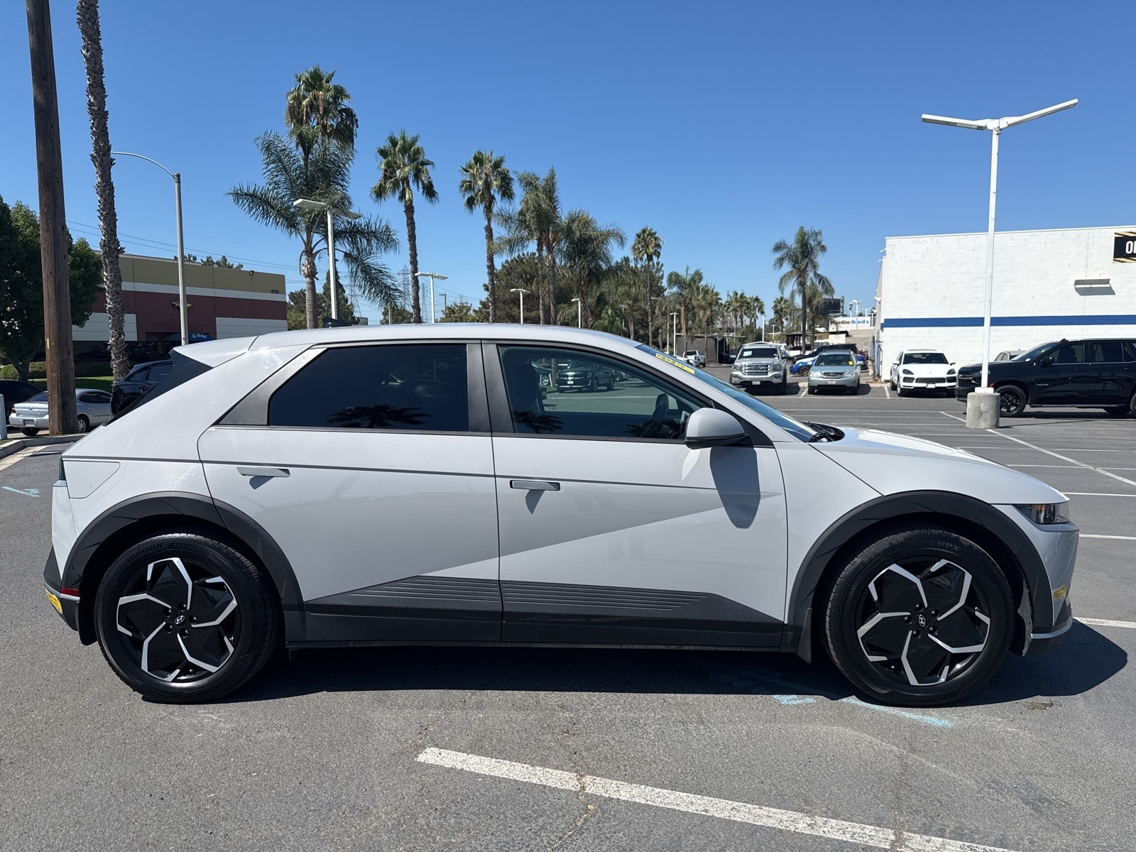Used 2023 Hyundai IONIQ 5 SE with VIN KM8KMDAFXPU136657 for sale in Anaheim, CA