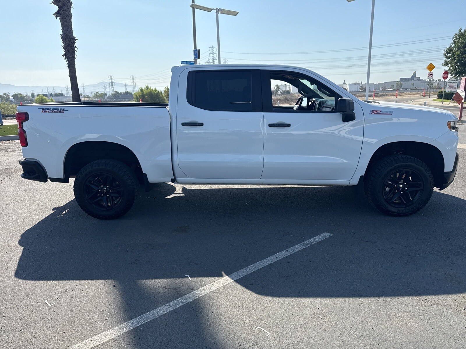 2021 Chevrolet Silverado 1500 LT Trail Boss photo 2