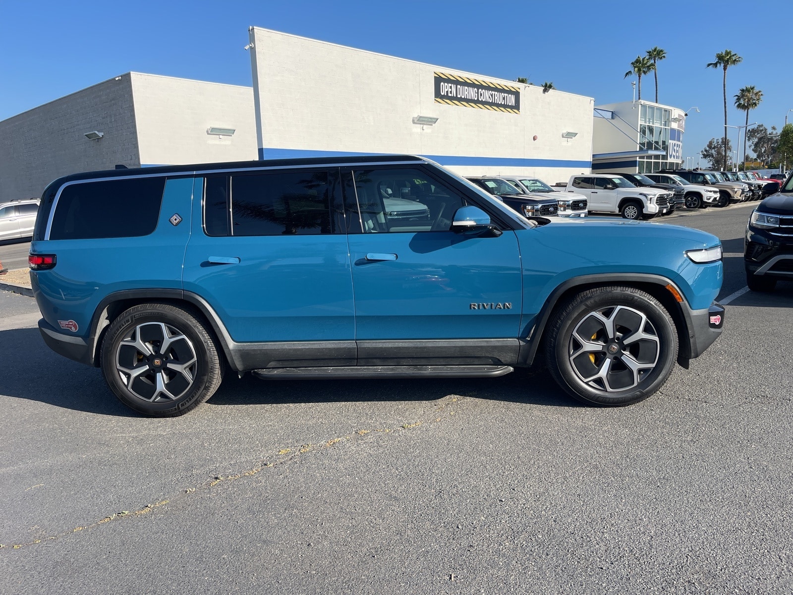 Used 2023 Rivian R1S Adventure with VIN 7PDSGABA8PN021944 for sale in Anaheim, CA