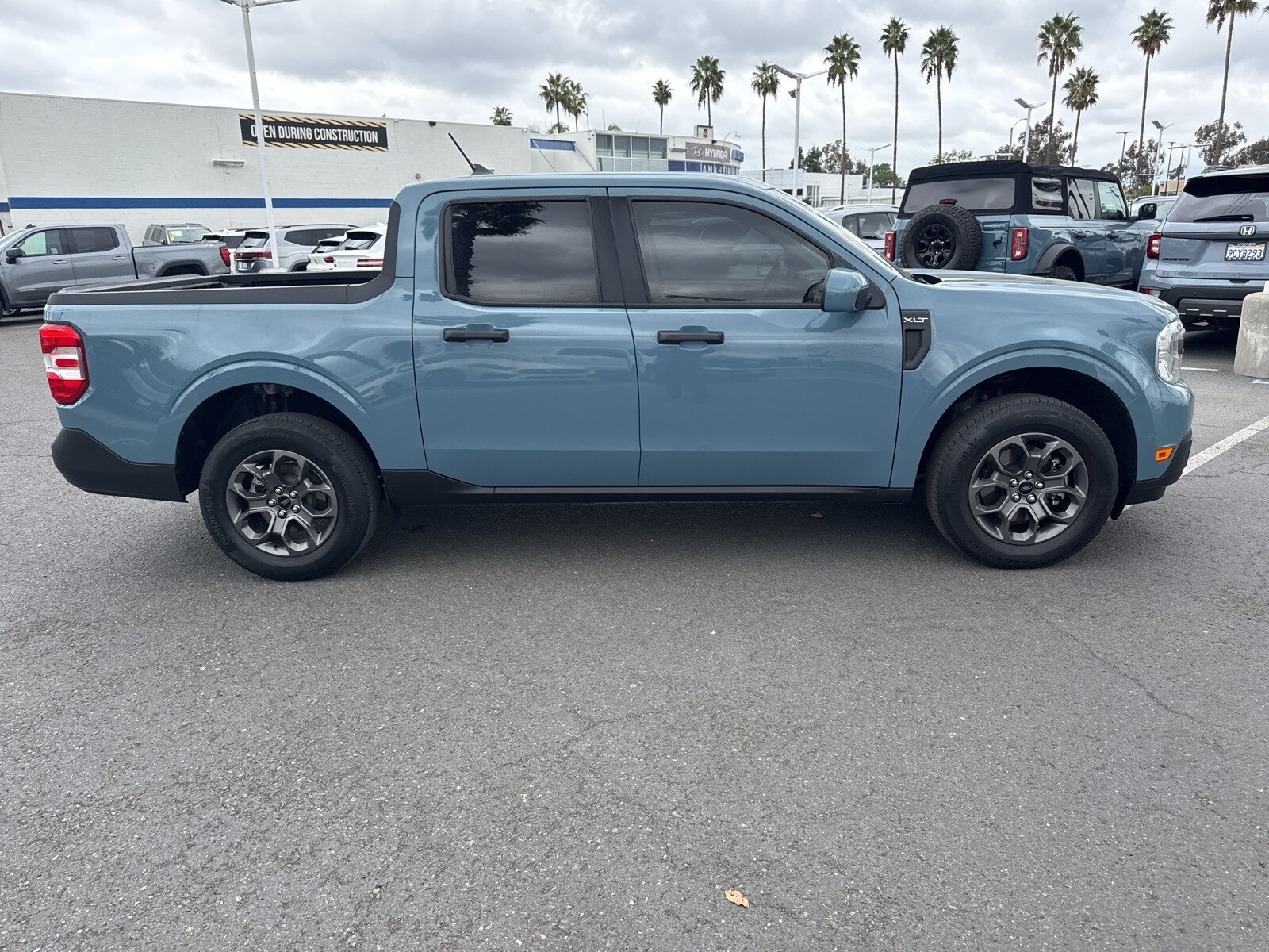 2022 Ford Maverick XLT photo 2
